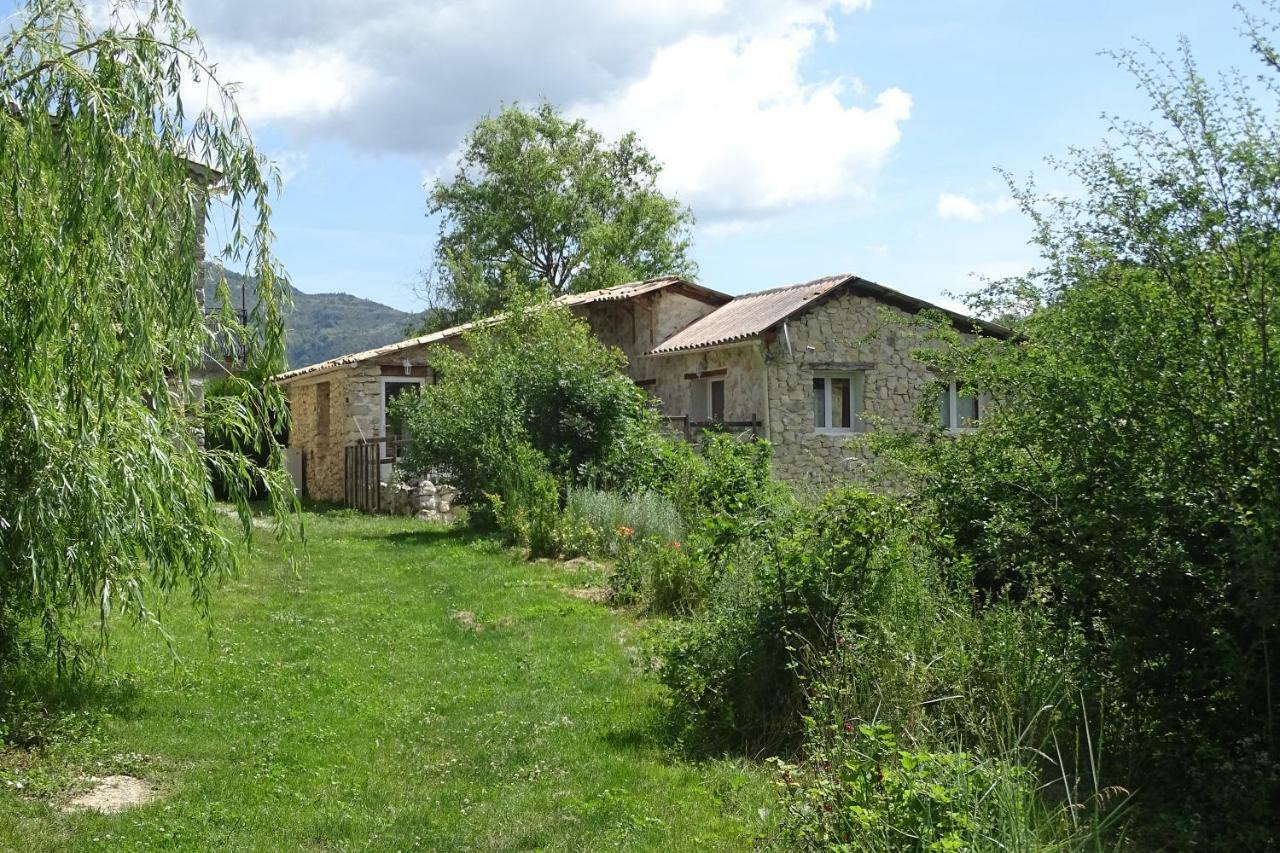 Gites Les Costoliers Chateauneuf-Miravail Exterior photo